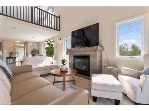 59 Abbott Place, Fonthill, ON - Indoor Photo Showing Living Room With Fireplace