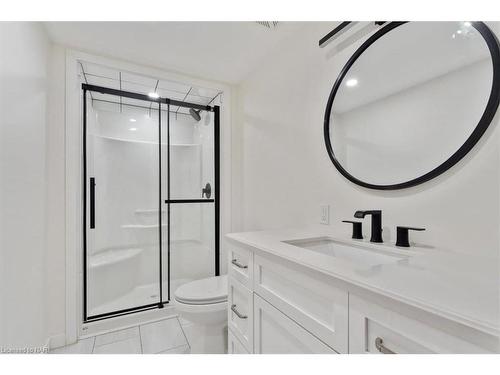 59 Abbott Place, Fonthill, ON - Indoor Photo Showing Bathroom