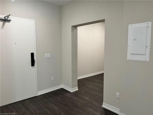 #136-50 Herrick Avenue, St. Catharines, ON - Indoor Photo Showing Other Room