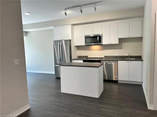 136-50 Herrick Avenue, St. Catharines, ON - Indoor Photo Showing Kitchen