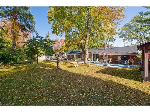 18 Alan Cr, Fonthill, ON - Outdoor