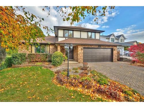 737 Canboro Road, Fenwick, ON - Outdoor With Facade