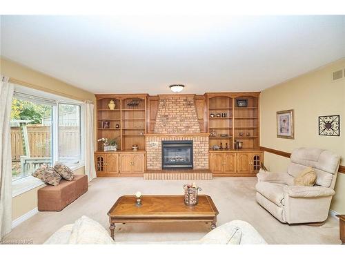 737 Canboro Road, Fenwick, ON - Indoor Photo Showing Living Room With Fireplace