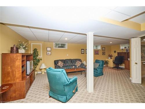 737 Canboro Road, Fenwick, ON - Indoor Photo Showing Basement