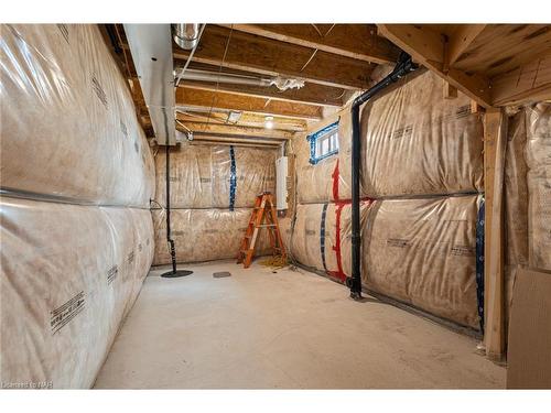 7739 Dockweed Drive, Niagara Falls, ON - Indoor Photo Showing Basement