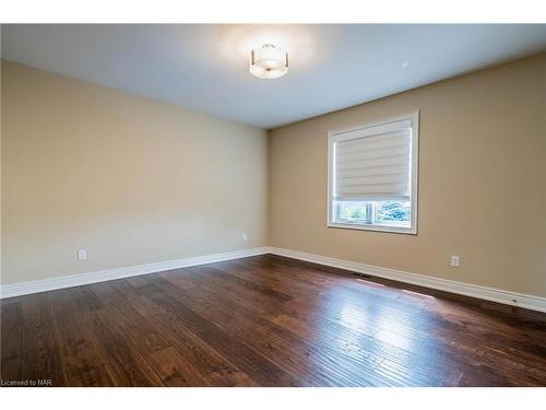 8 Tuscany Court, St. Catharines, ON - Indoor Photo Showing Other Room