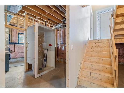 4032 Chippawa Parkway, Niagara Falls, ON - Indoor Photo Showing Basement