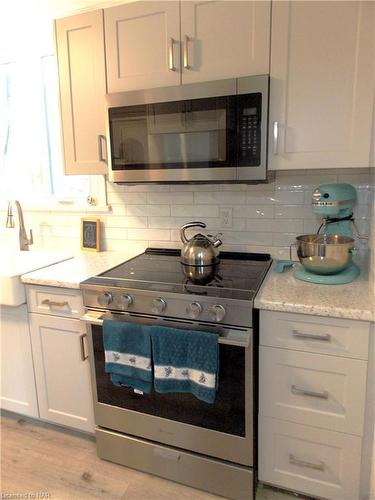 57 Edgar Street, Welland, ON - Indoor Photo Showing Kitchen