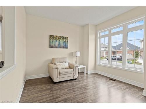 4500 Eclipse Way, Niagara Falls, ON - Indoor Photo Showing Other Room