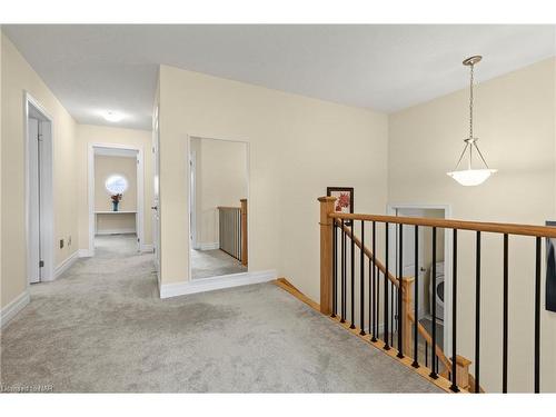 4500 Eclipse Way, Niagara Falls, ON - Indoor Photo Showing Other Room