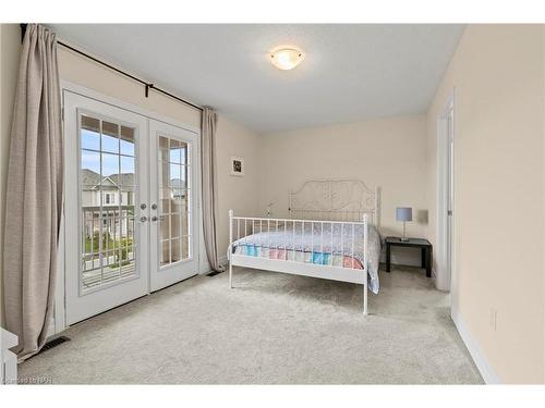 4500 Eclipse Way, Niagara Falls, ON - Indoor Photo Showing Bedroom