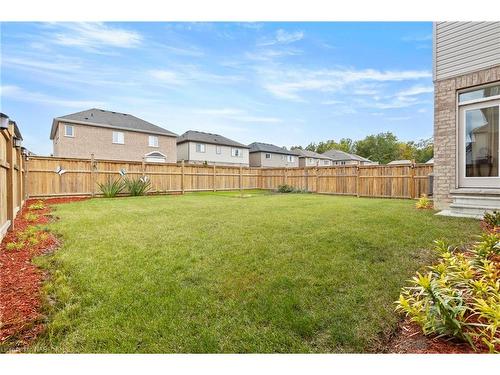 4500 Eclipse Way, Niagara Falls, ON - Outdoor With Backyard