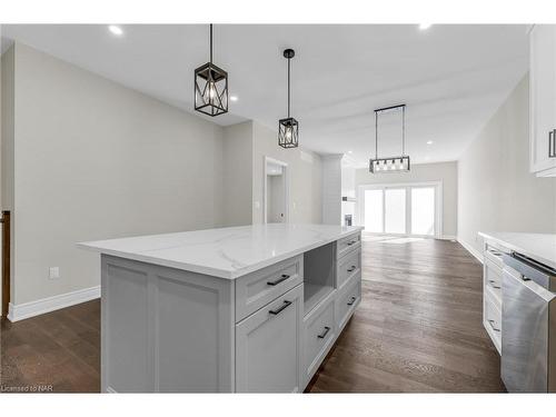 732 Clarence Street, Port Colborne, ON - Indoor Photo Showing Kitchen With Upgraded Kitchen