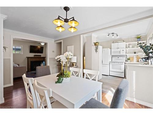 5062 Ontario Avenue, Niagara Falls, ON - Indoor Photo Showing Dining Room