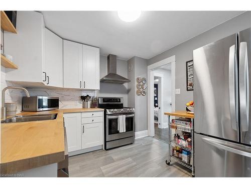 110 Beech Street, St. Catharines, ON - Indoor Photo Showing Kitchen