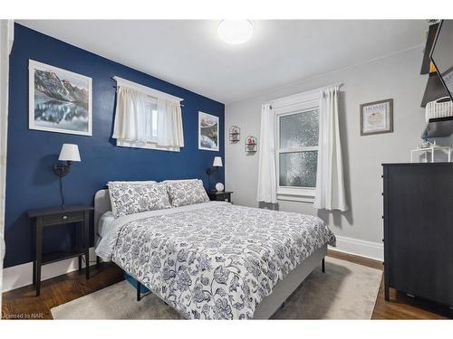 110 Beech Street, St. Catharines, ON - Indoor Photo Showing Bedroom