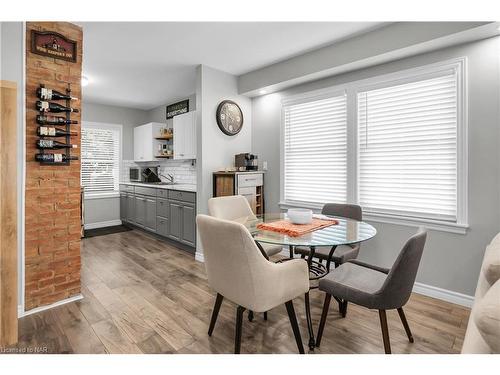 15 Jones Street, St. Catharines, ON - Indoor Photo Showing Dining Room