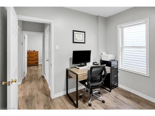 15 Jones Street, St. Catharines, ON - Indoor Photo Showing Office