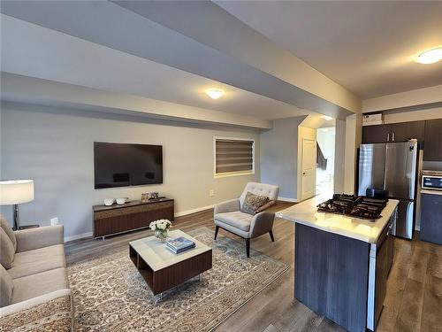 6627 Cropp Street, Niagara Falls, ON - Indoor Photo Showing Living Room