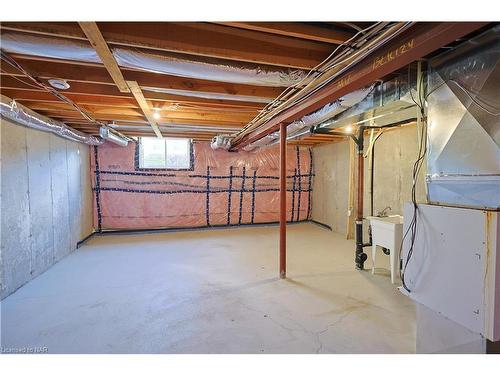 133 Heron Street, Welland, ON - Indoor Photo Showing Basement