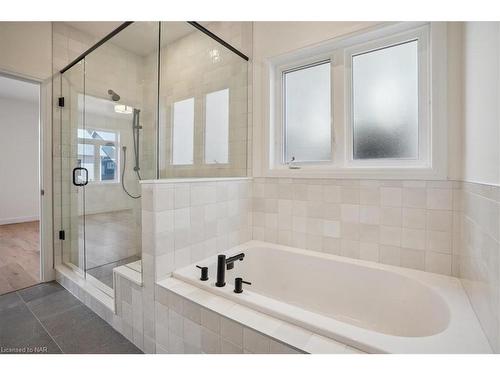 46 Beachwalk Crescent, Crystal Beach, ON - Indoor Photo Showing Bathroom