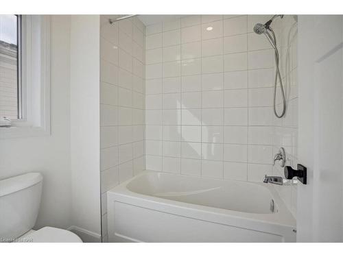 46 Beachwalk Crescent, Crystal Beach, ON - Indoor Photo Showing Bathroom