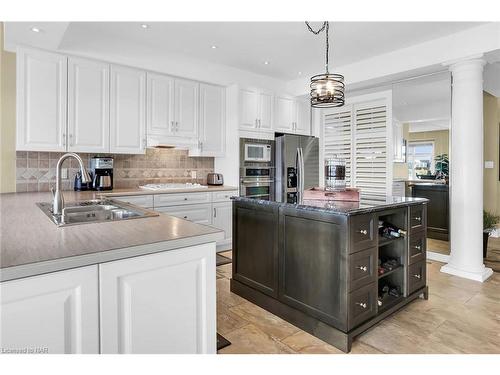 11-88 Lakeport Road, St. Catharines, ON - Indoor Photo Showing Kitchen