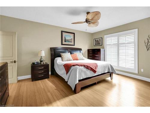 11-88 Lakeport Road, St. Catharines, ON - Indoor Photo Showing Bedroom