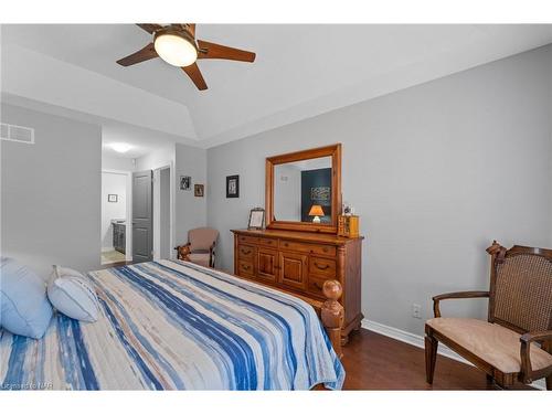 27-70 Elmwood Avenue, Welland, ON - Indoor Photo Showing Bedroom