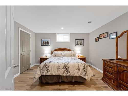 27-70 Elmwood Avenue, Welland, ON - Indoor Photo Showing Bedroom