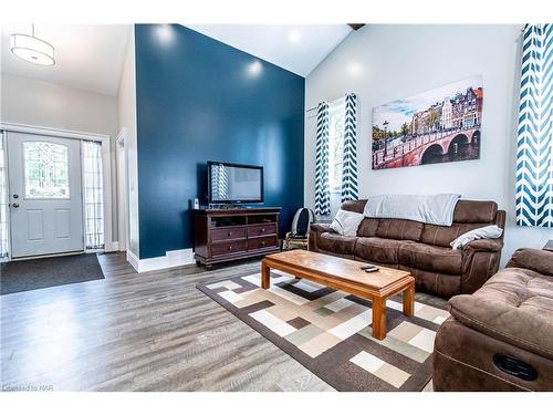 3269 Young Avenue Avenue, Ridgeway, ON - Indoor Photo Showing Living Room