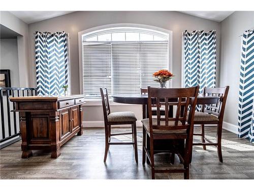 3269 Young Avenue Avenue, Ridgeway, ON - Indoor Photo Showing Dining Room