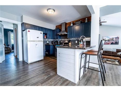 3269 Young Avenue Avenue, Ridgeway, ON - Indoor Photo Showing Kitchen