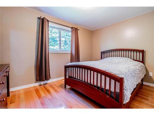 43 Foxtail Avenue, Welland, ON - Indoor Photo Showing Bedroom