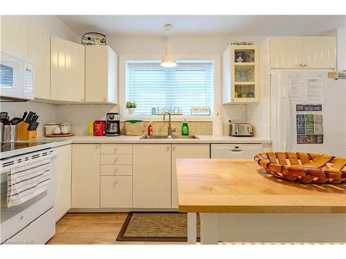 339 Eastwood Avenue, Crystal Beach, ON - Indoor Photo Showing Kitchen With Double Sink