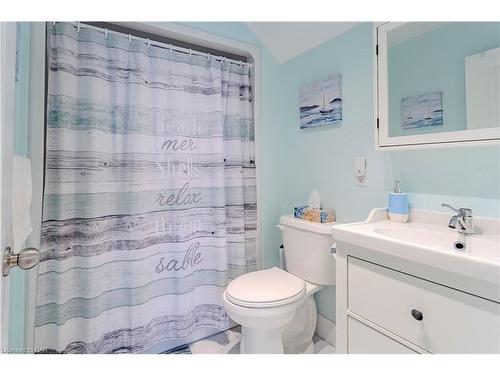 339 Eastwood Avenue, Crystal Beach, ON - Indoor Photo Showing Bathroom