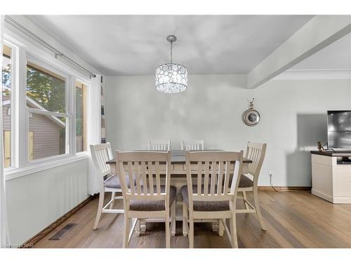 6456 Carolyn Avenue, Niagara Falls, ON - Indoor Photo Showing Dining Room