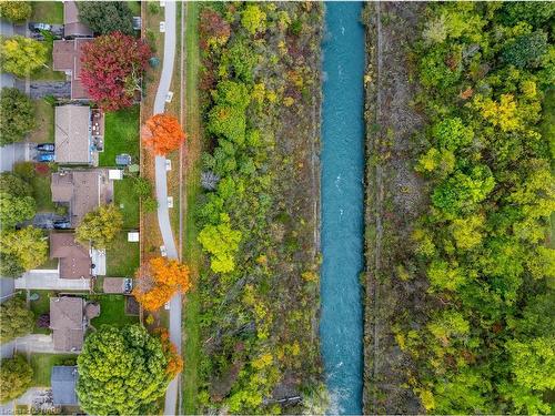 6456 Carolyn Avenue, Niagara Falls, ON - Outdoor With View