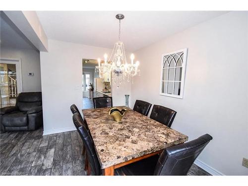 29 Capri Street, Thorold, ON - Indoor Photo Showing Dining Room