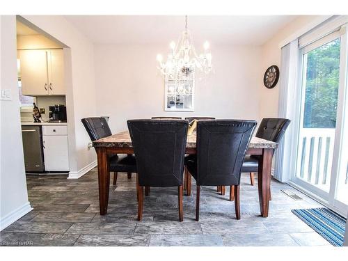 29 Capri Street, Thorold, ON - Indoor Photo Showing Dining Room