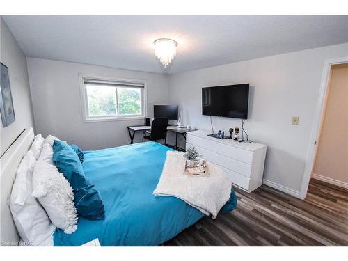 29 Capri Street, Thorold, ON - Indoor Photo Showing Bedroom