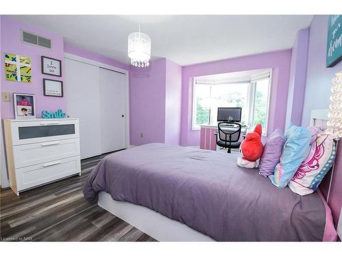 29 Capri Street, Thorold, ON - Indoor Photo Showing Bedroom