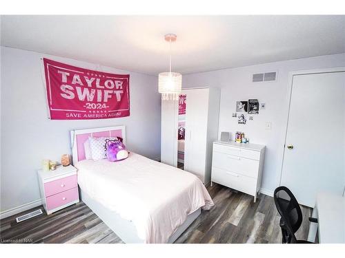 29 Capri Street, Thorold, ON - Indoor Photo Showing Bedroom