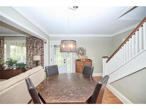 1435 Station St Street, Fonthill, ON - Indoor Photo Showing Dining Room