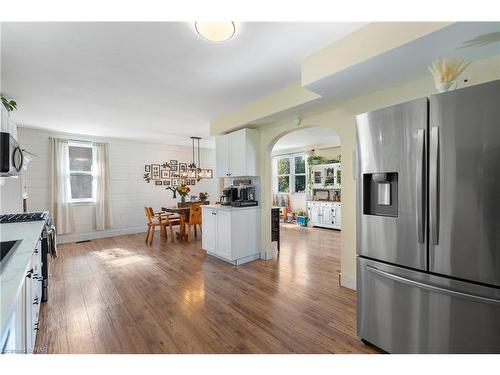 2951 Chippawa Road, Port Colborne, ON - Indoor Photo Showing Kitchen