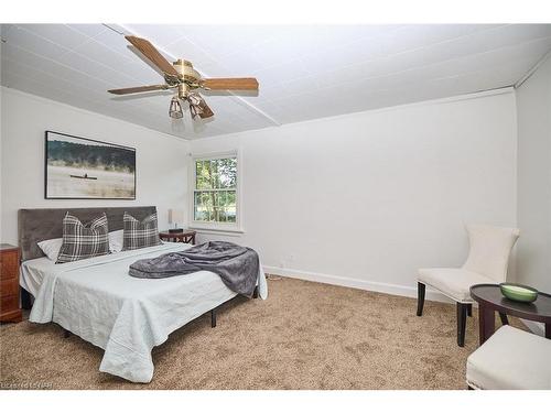 548 Prospect Point Road N, Ridgeway, ON - Indoor Photo Showing Bedroom