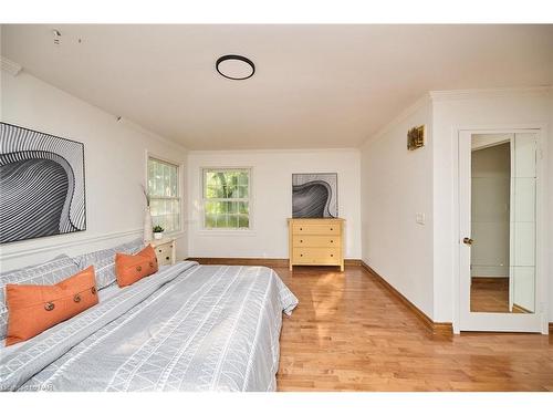 548 Prospect Point Road N, Ridgeway, ON - Indoor Photo Showing Bedroom