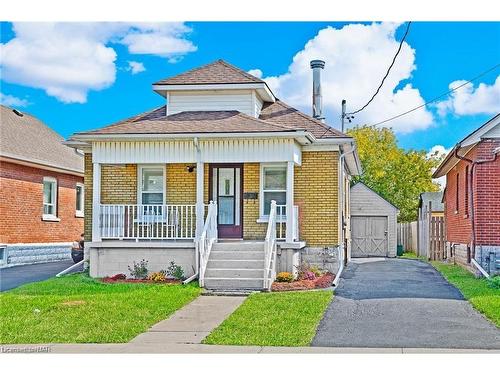 4434 Second Avenue, Niagara Falls, ON - Outdoor With Deck Patio Veranda With Facade