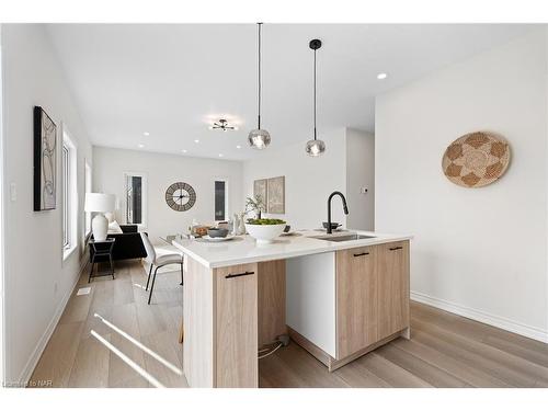 181 Southworth Street N, Welland, ON - Indoor Photo Showing Kitchen