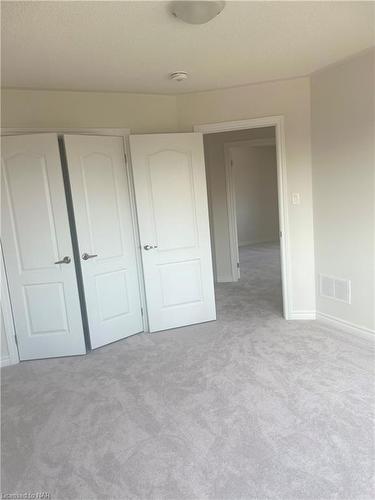 132 Palace Street, Thorold, ON - Indoor Photo Showing Other Room